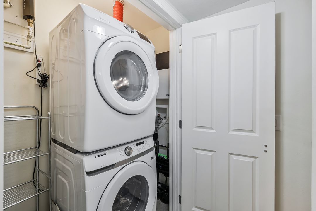 2825 Palm Beach Blvd #316, Fort Myers, FL 33916