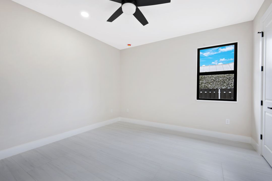 819 SW 16th Terrace, Cape Coral, FL 33991