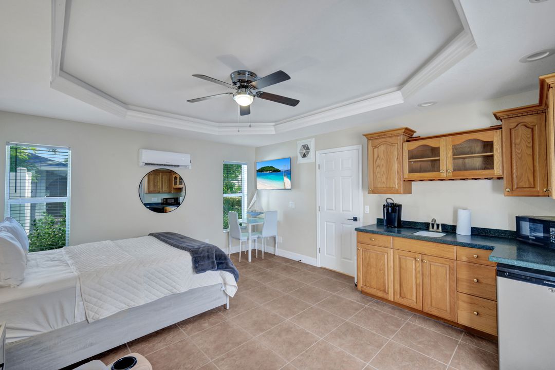 2033 SE 27th Terrace, Cape Coral, FL 33904