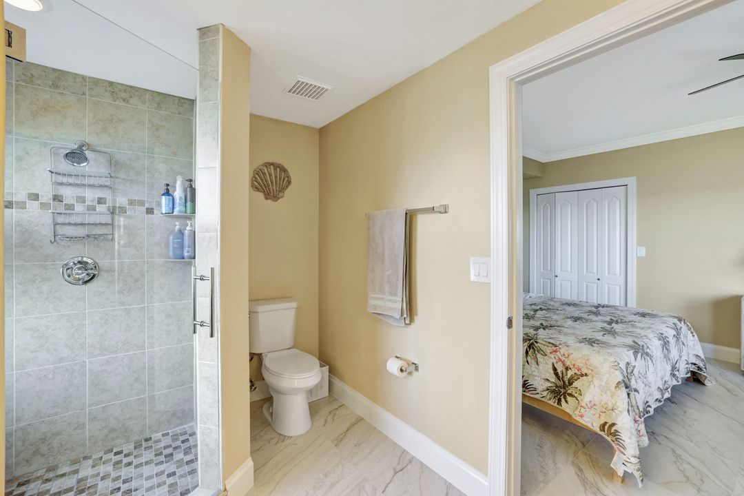 2731 Citrus Lake Dr #102, Naples, FL 34109