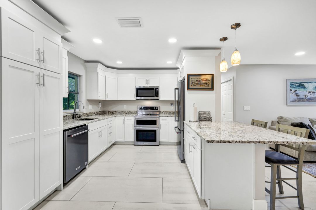 1737 Serenity Ln, Sanibel, FL 33957