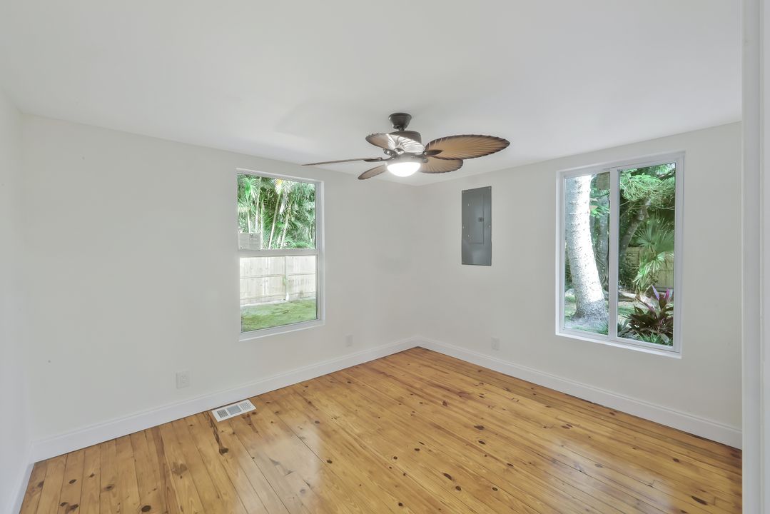 1755 Oakley Ave, Fort Myers, FL 33901