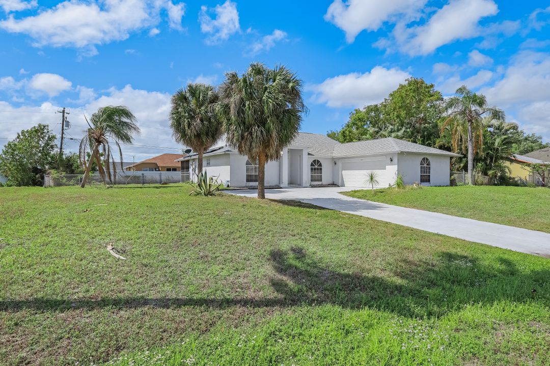1208 SW 34th St, Cape Coral, FL 33914