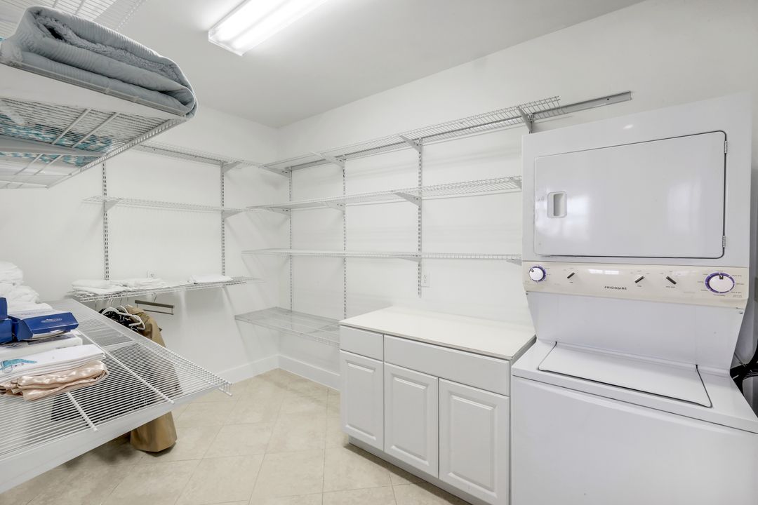 915 Pecten Ct, Sanibel, FL 33957