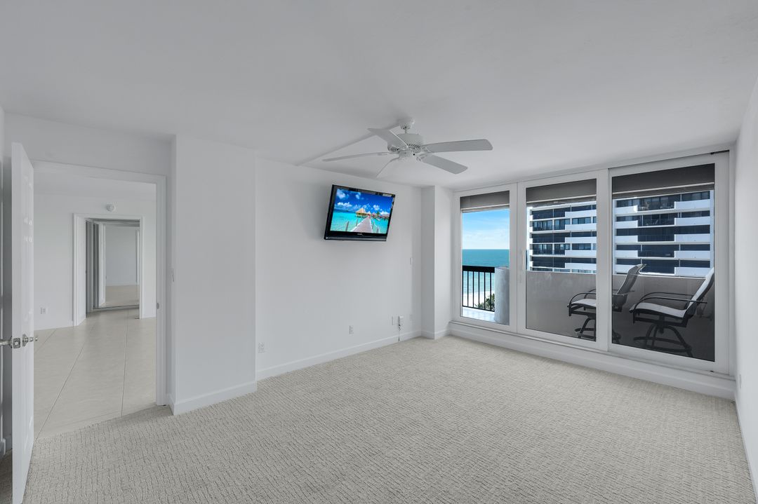 4001 Gulf Shore Blvd N #902, Naples, FL 34103