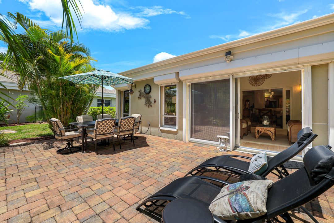 21707 Sungate Ct, Estero, FL 33928