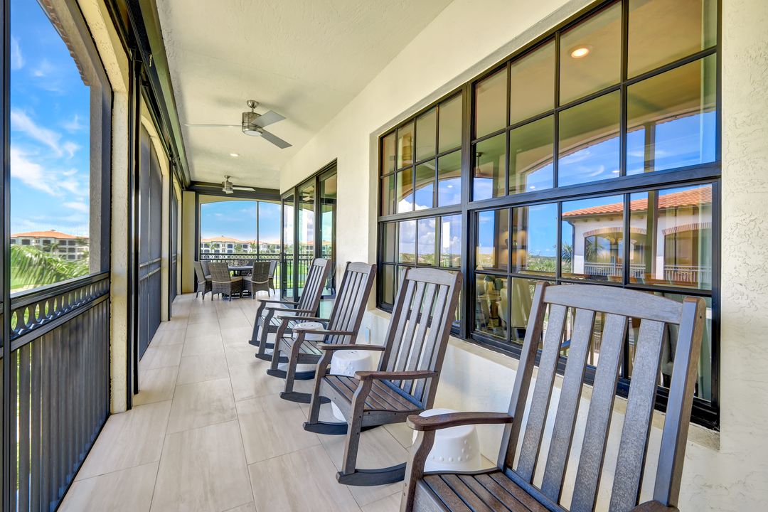 16387 Viansa Wy #302, Naples, FL 34110