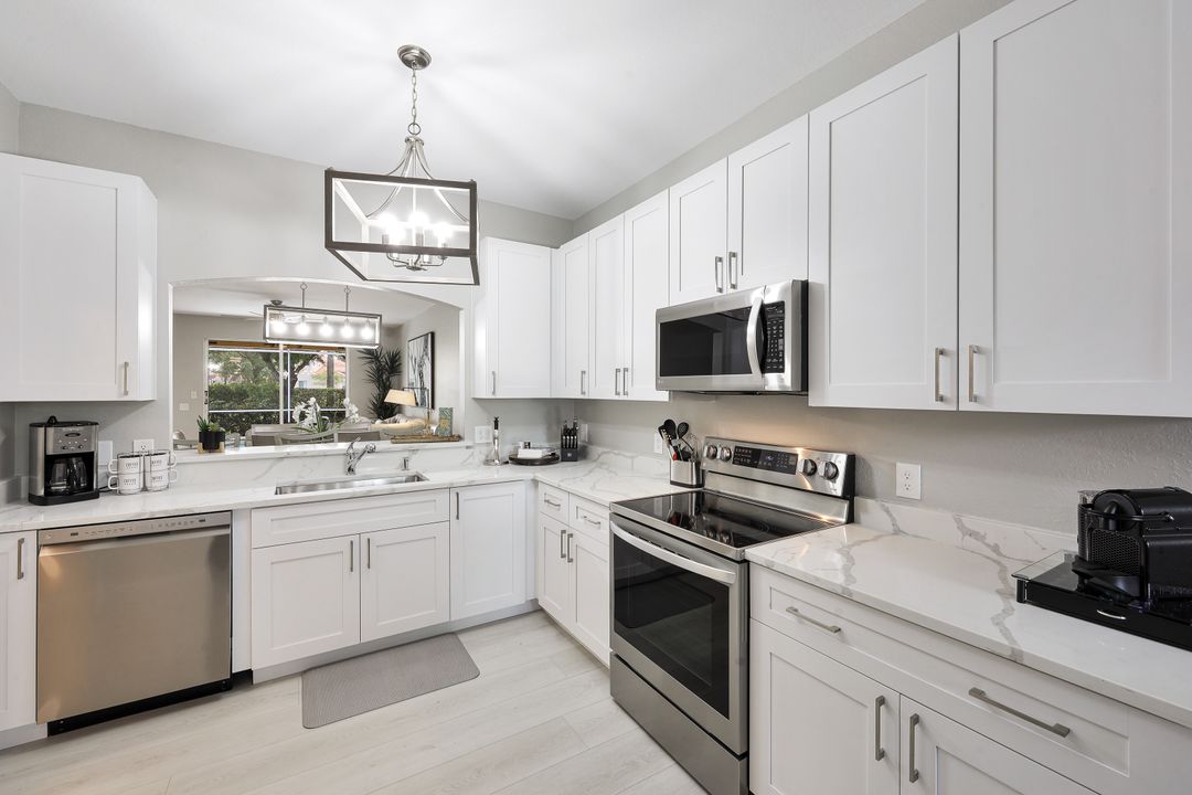 14158 Fall Creek Ct, Naples, FL 34114