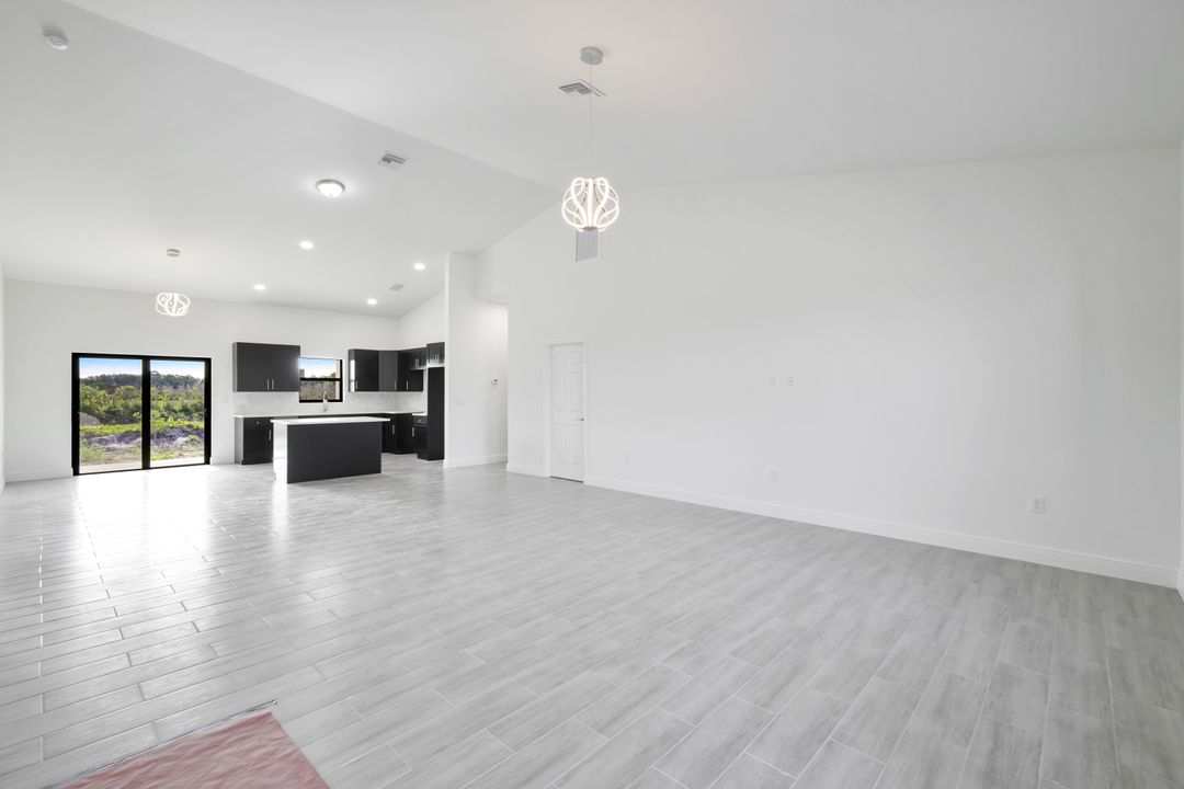 431 Progress Ave, Lehigh Acres, FL 33974