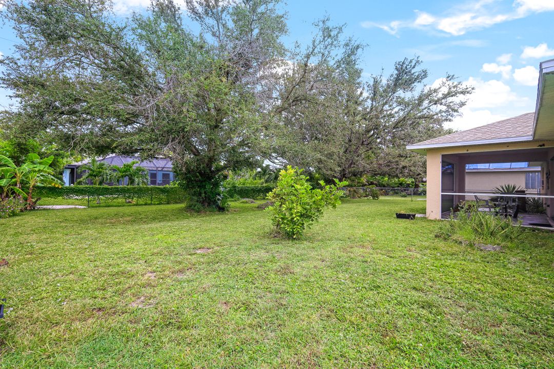 1332 SW 1st Ave, Cape Coral, FL 33991