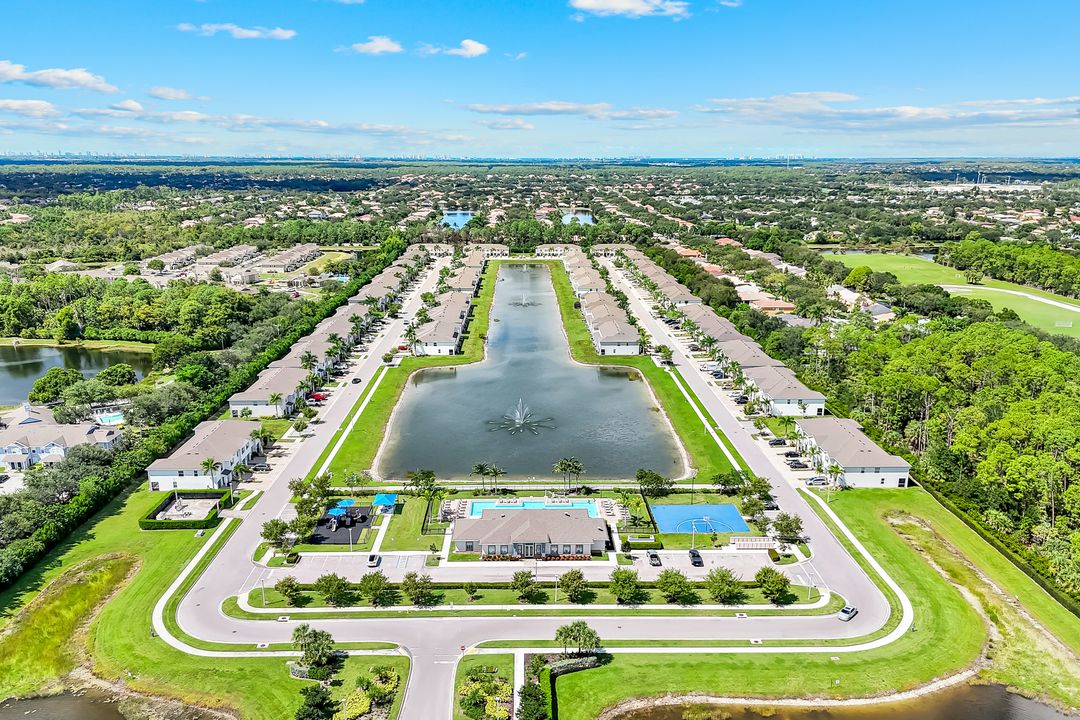 15171 Wildflower Cir, Naples, FL 34119