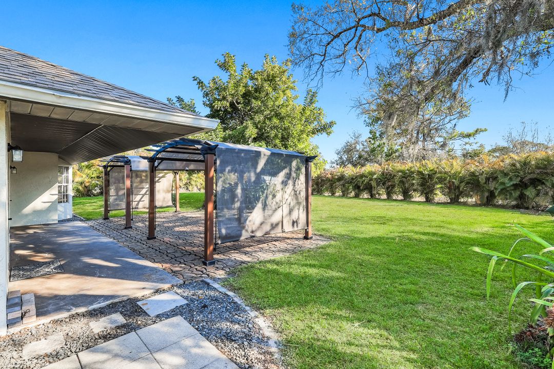 17855 Chesterfield Rd, North Fort Myers, FL 33917