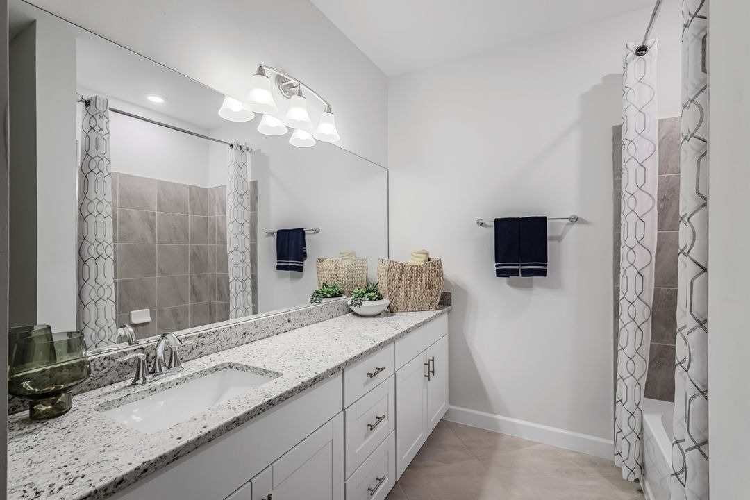 14081 Pine Lodge Ln, Fort Myers, FL 33913