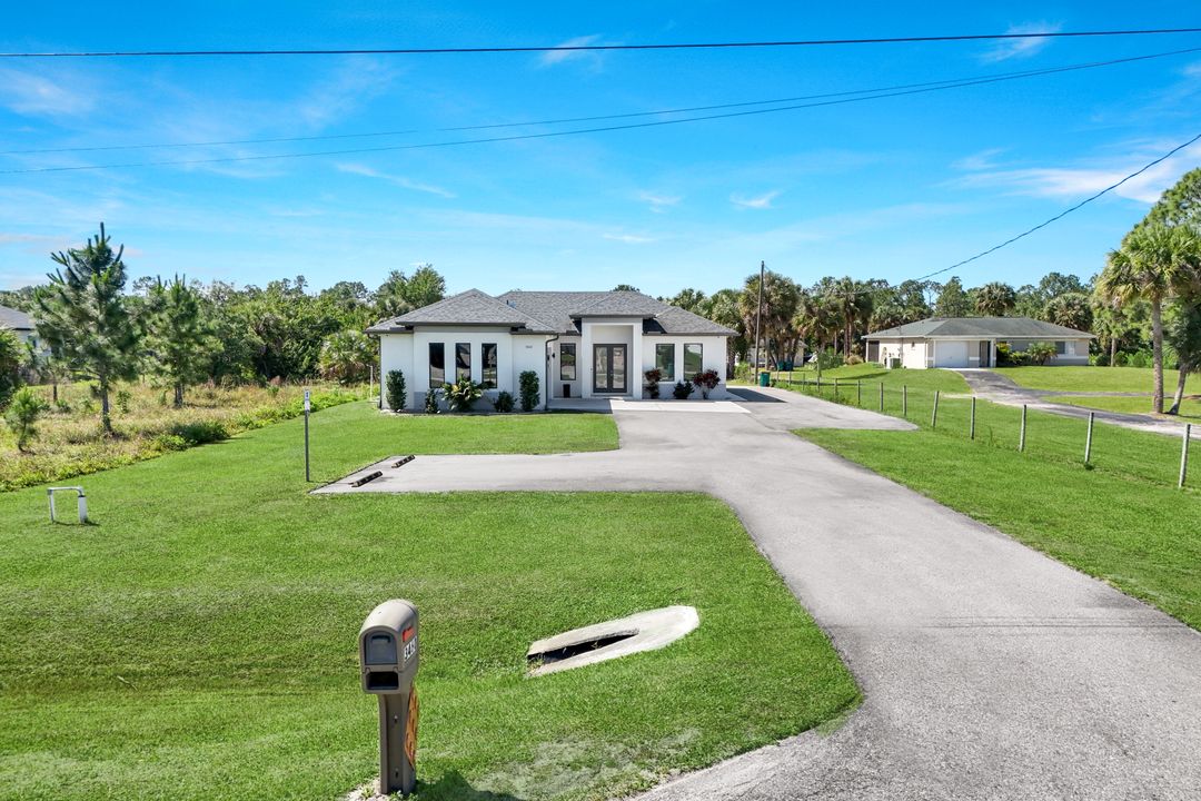 3460 20th Ave NE, Naples, FL 34120