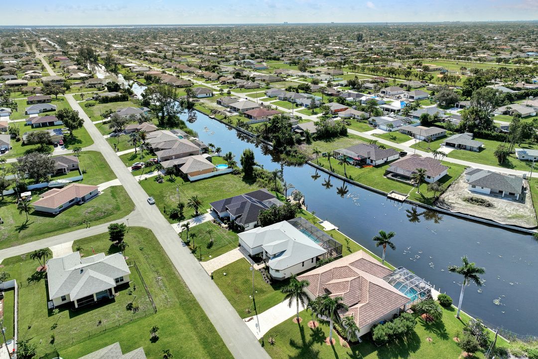 406 SW 28th St, Cape Coral, FL 33914