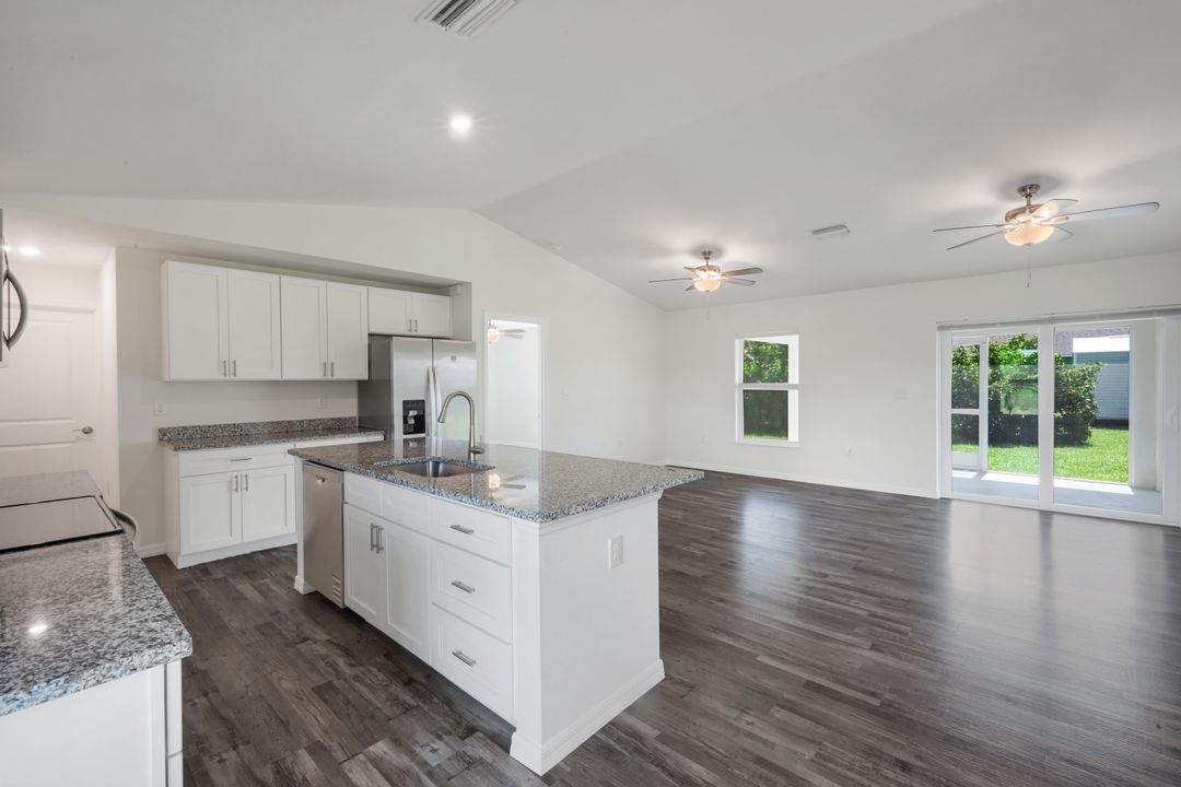 1317 NE 9th Ave, Cape Coral, FL 33909