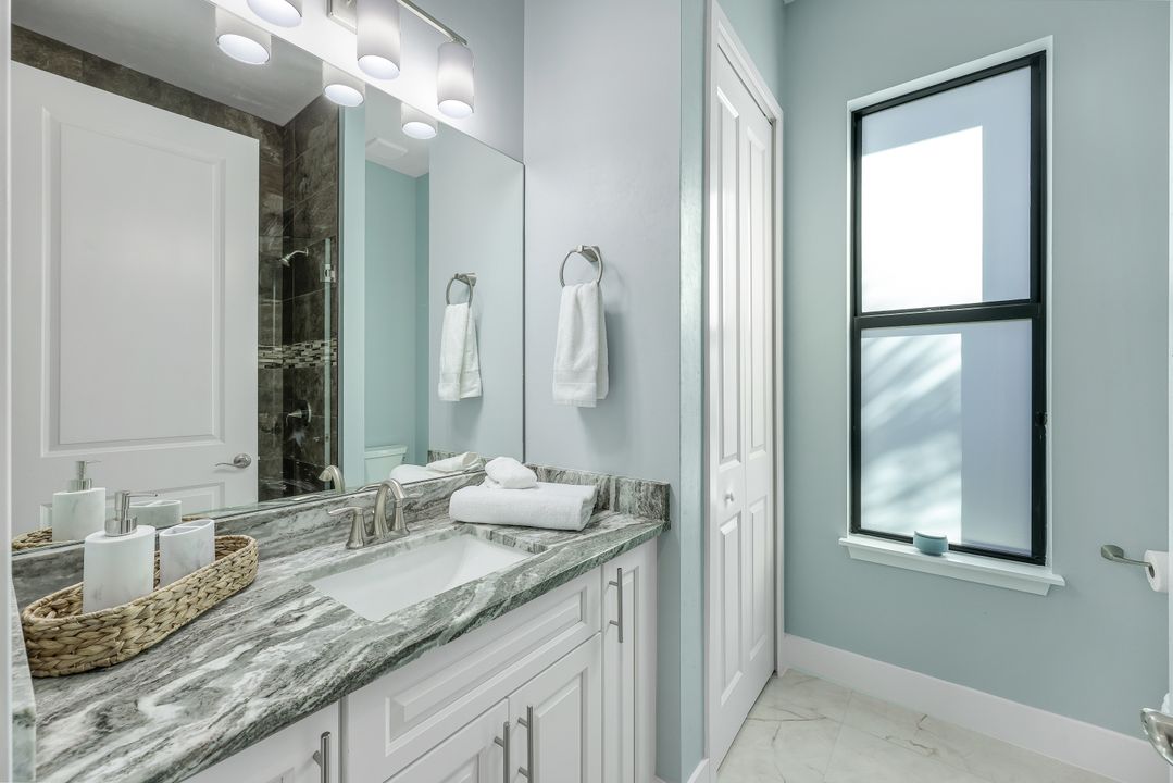 1932 SW 17th Ave, Cape Coral, FL 33991