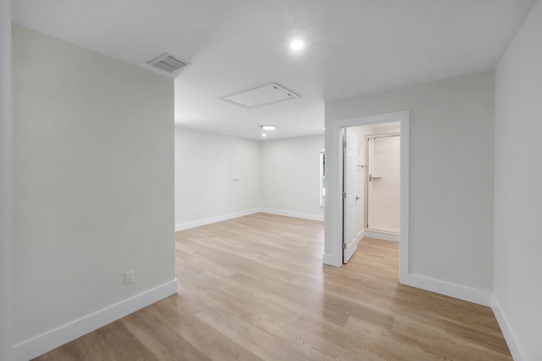 3060 70th St SW, Naples, FL 34105