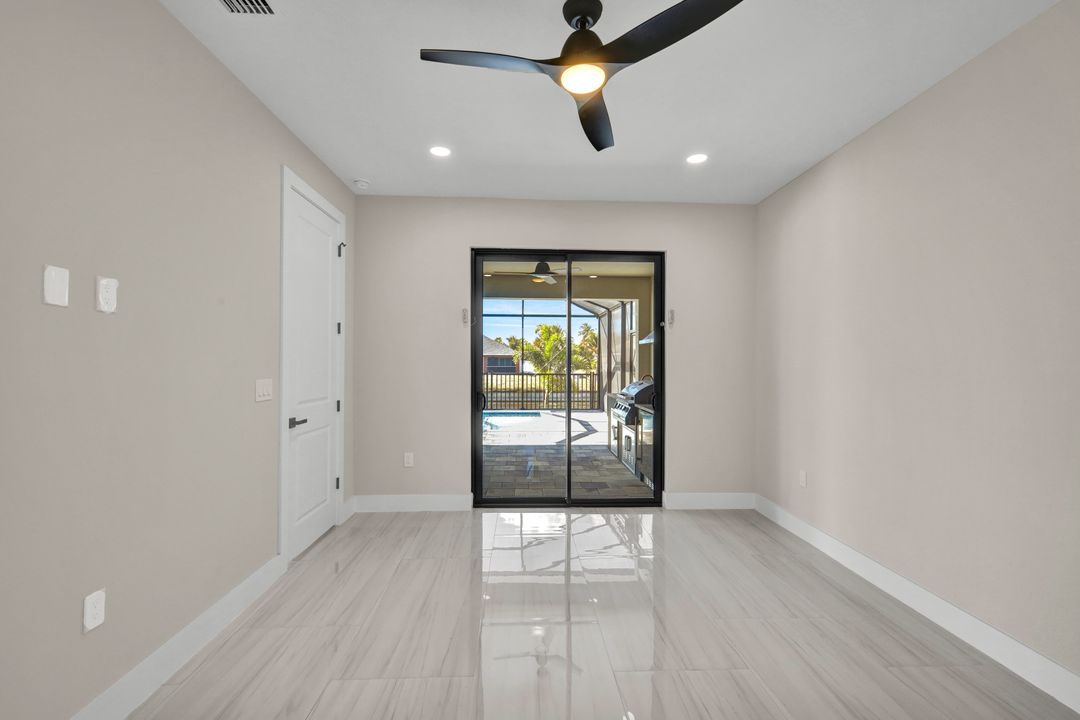 3210 SW 11th Pl, Cape Coral, FL 33914