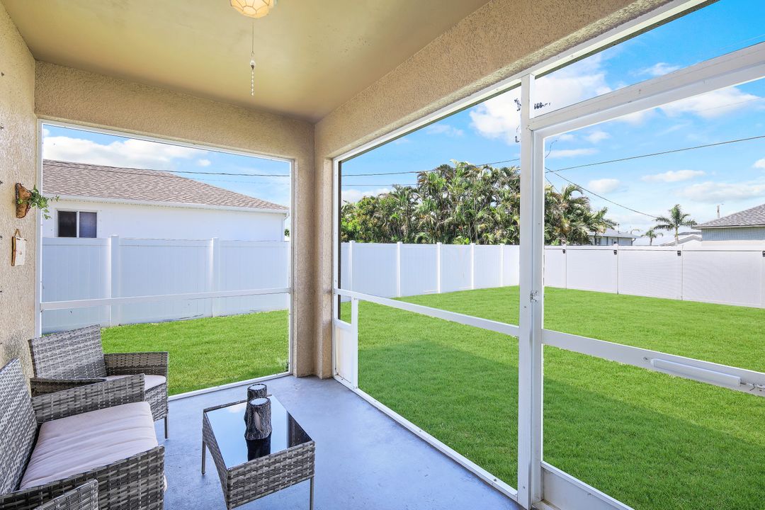 2933 SW 7th Pl, Cape Coral, FL 33914