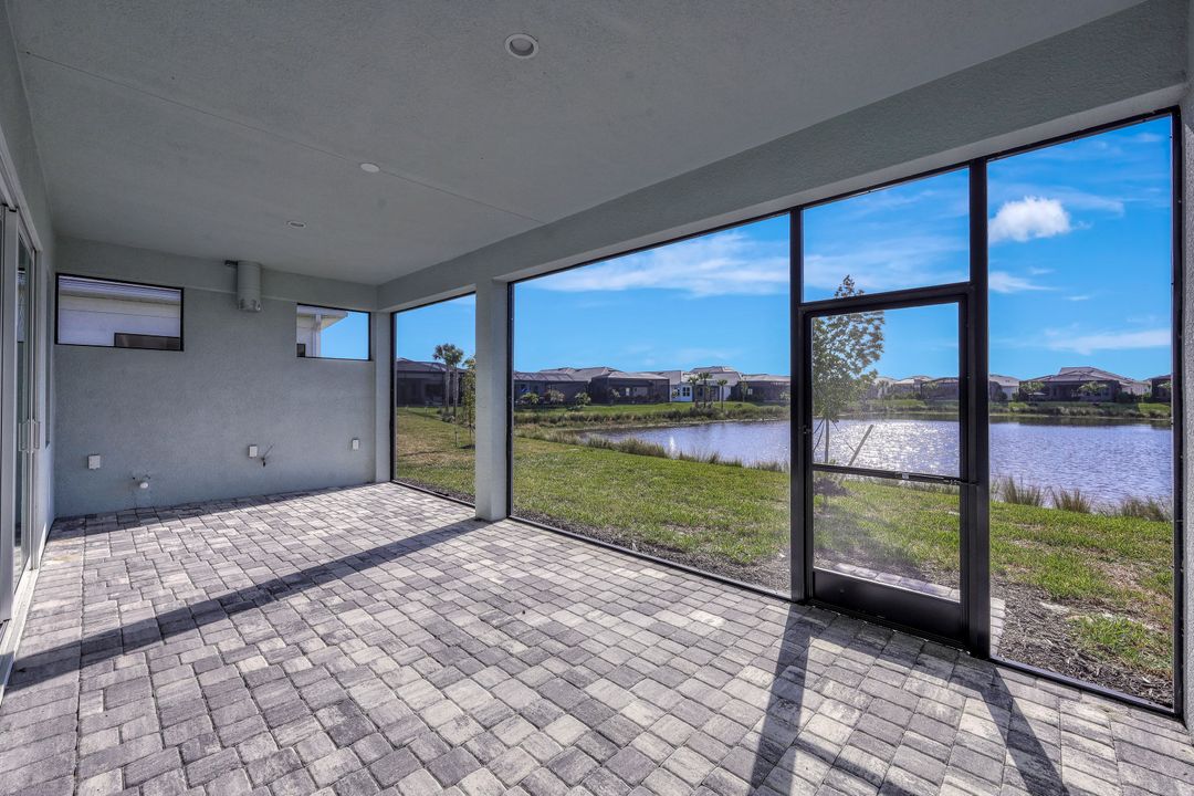 9109 Caicos Wy, Naples, FL 34114