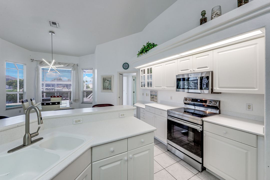 3712 SE 17th Pl, Cape Coral, FL 33904