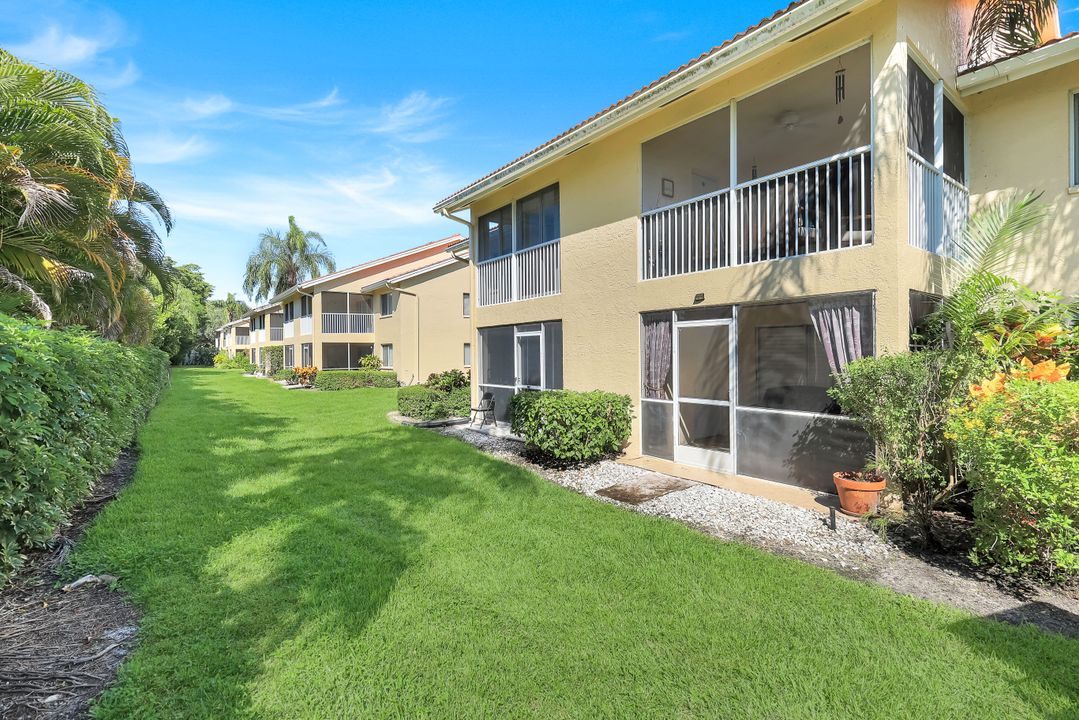 7767 Jewel Ln #203, Naples, FL 34109