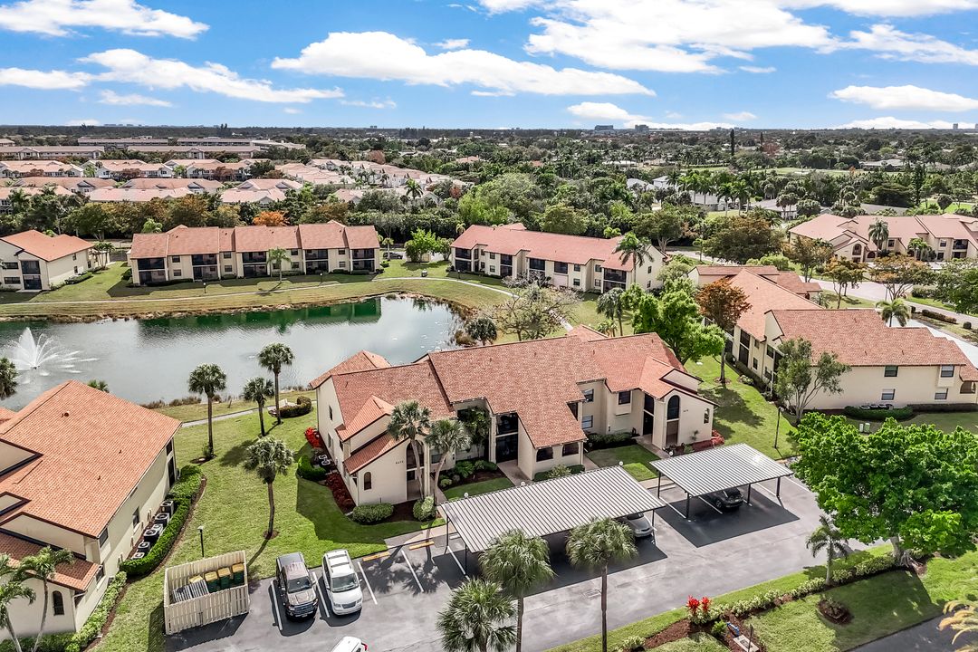 8475 Charter Club Cir #8, Fort Myers, FL 33919