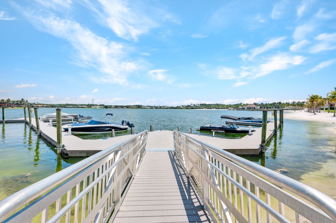 10721 Mirasol Dr #205, Miromar Lakes, FL 33913