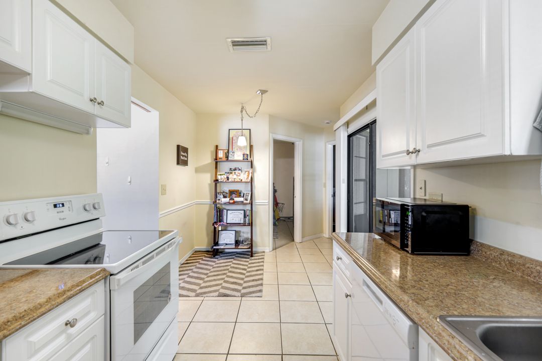 1410 SE 8th Ave, Cape Coral, FL 33990