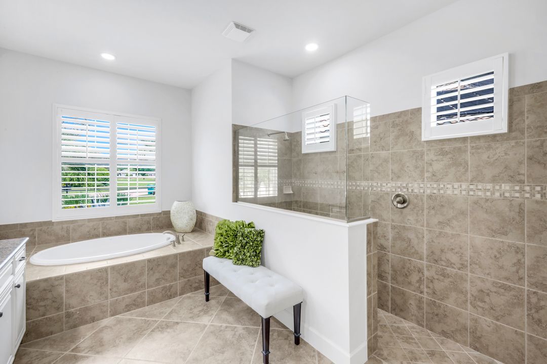 9180 Ores Cir, Naples, FL 34120