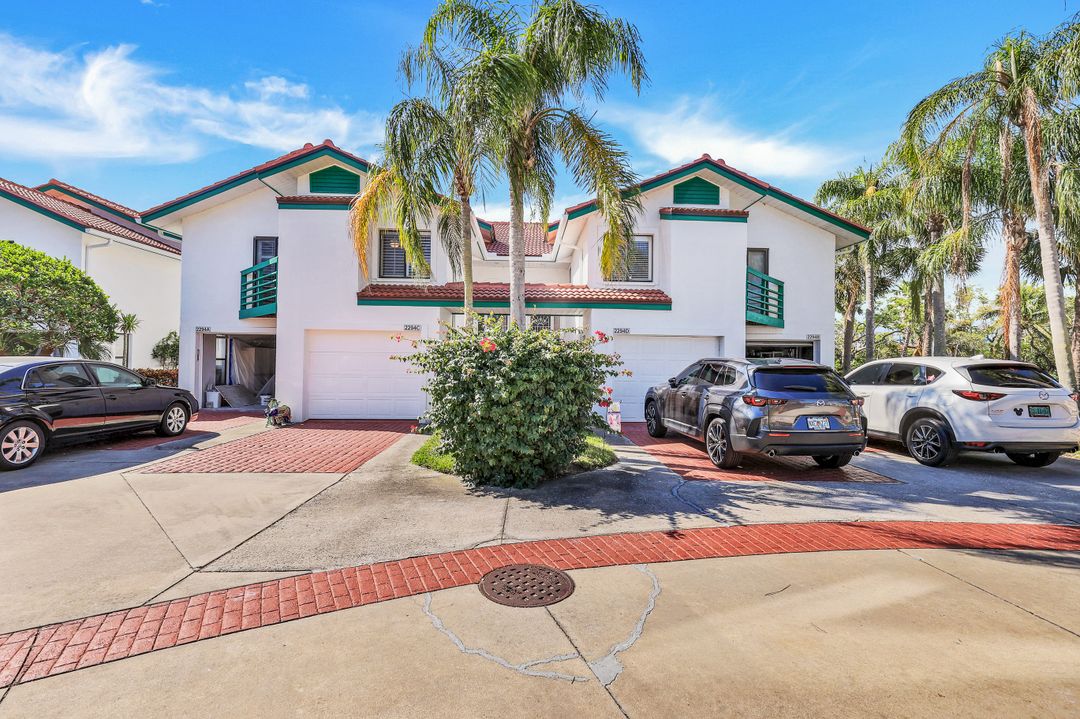2294 Anchorage Ln #C, Naples, FL 34104