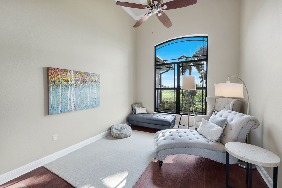 11899 King James Ct, Cape Coral, FL 33991
