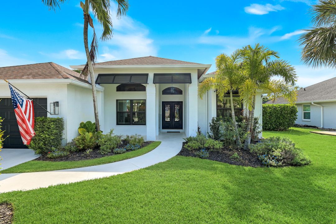 520 Raven Way, Naples, FL 34110