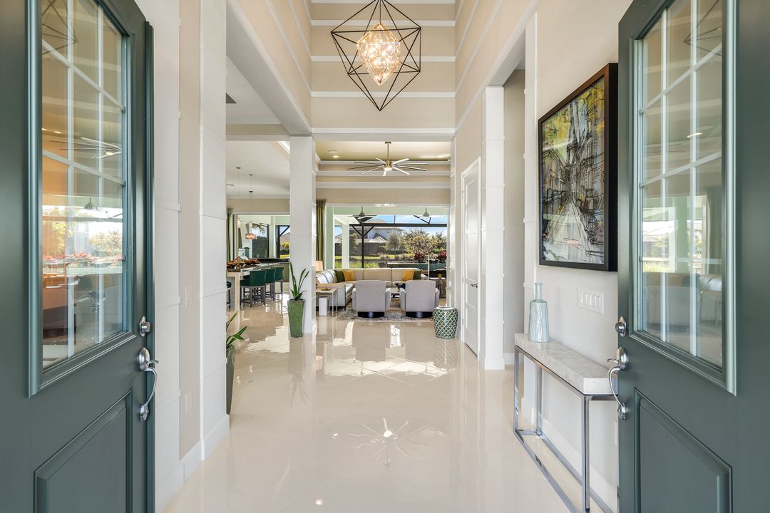 5750 Clarendon Dr, Naples, FL 34113