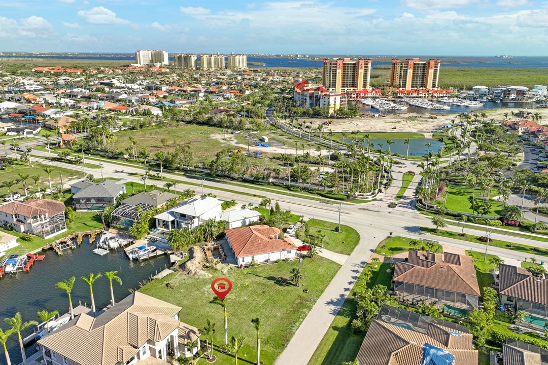 5423 SW 17th Ave, Cape Coral, FL 33914