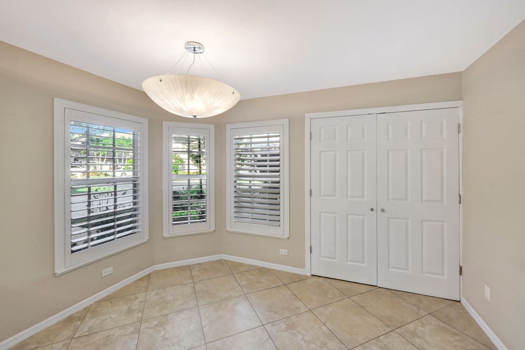 240 Via Perignon, Naples, FL 34119