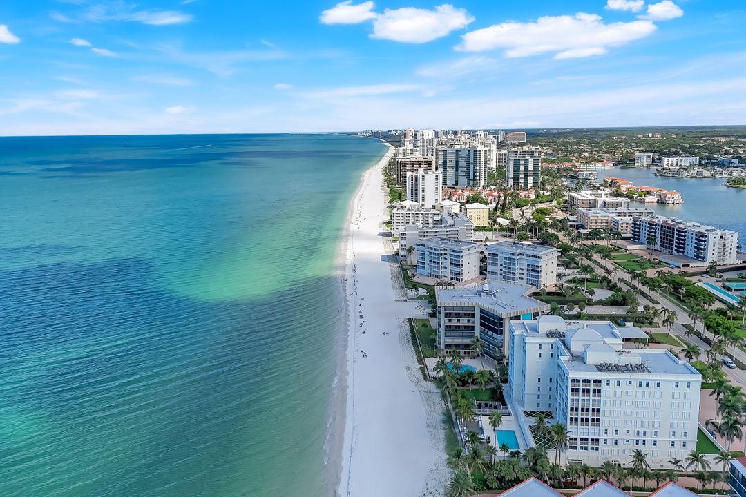 3399 Gulf Shore Blvd N #203, Naples, FL 34103