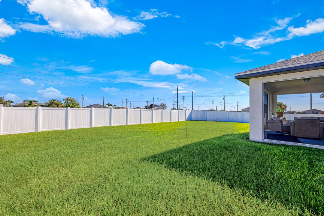 21 NW 23rd Terrace, Cape Coral, FL 33993