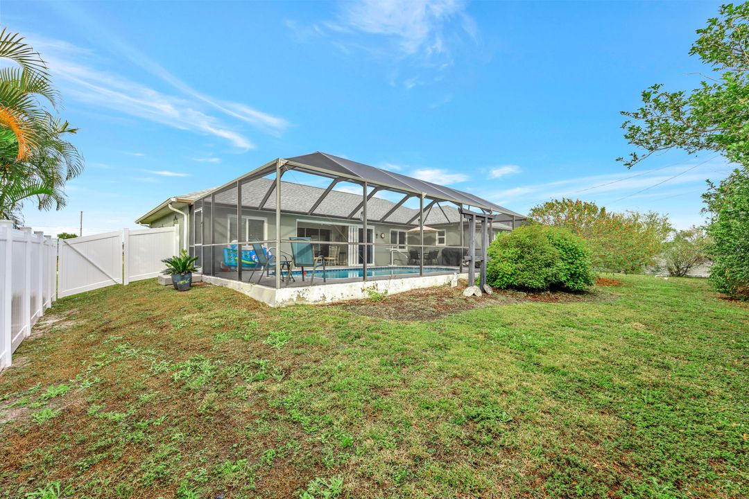 3015 SW 7th Ave, Cape Coral, FL 33914