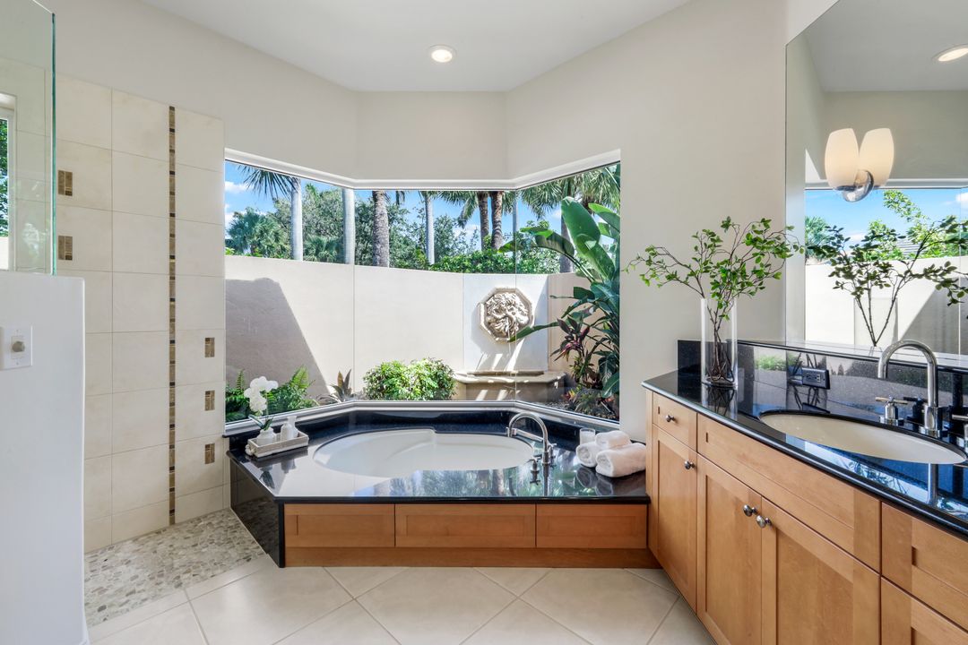 23092 Shady Knoll Dr, Bonita Springs, FL 34135
