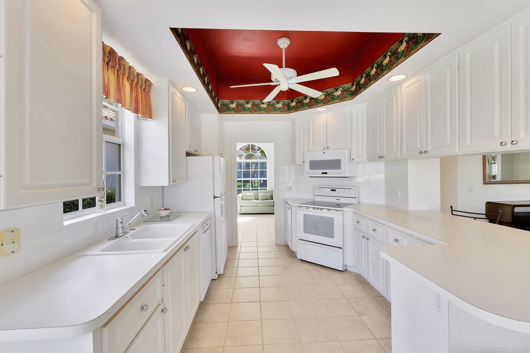 4917 San Pablo Ct, Naples, FL 34109