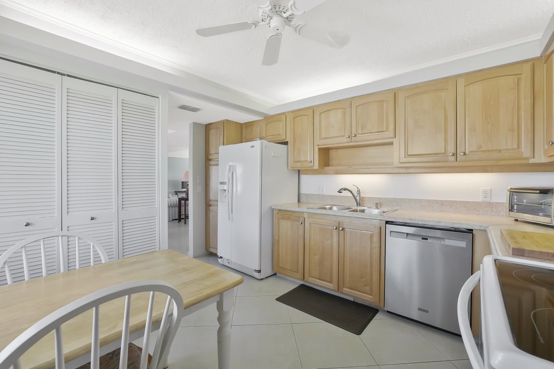 278 Winners Cir #2, Naples, FL 34112