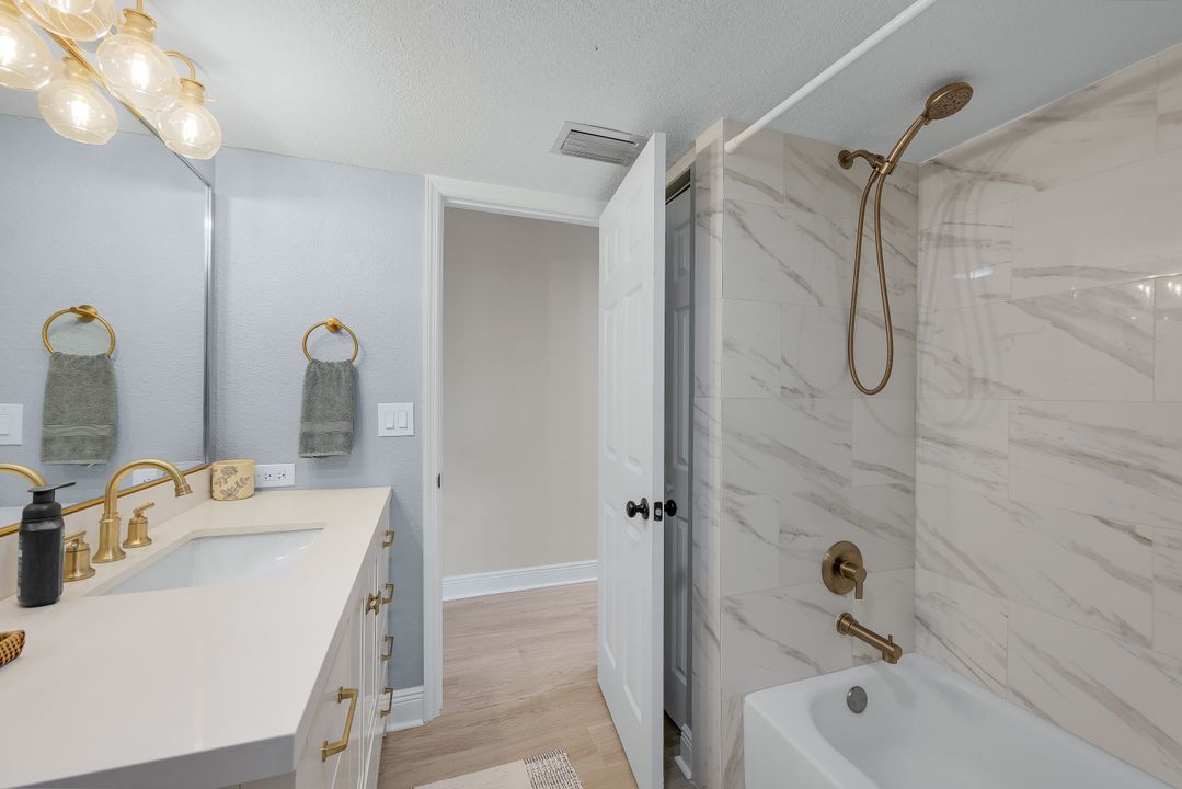 896 Buttonwood Dr  #108, Fort Myers Beach, FL 33931