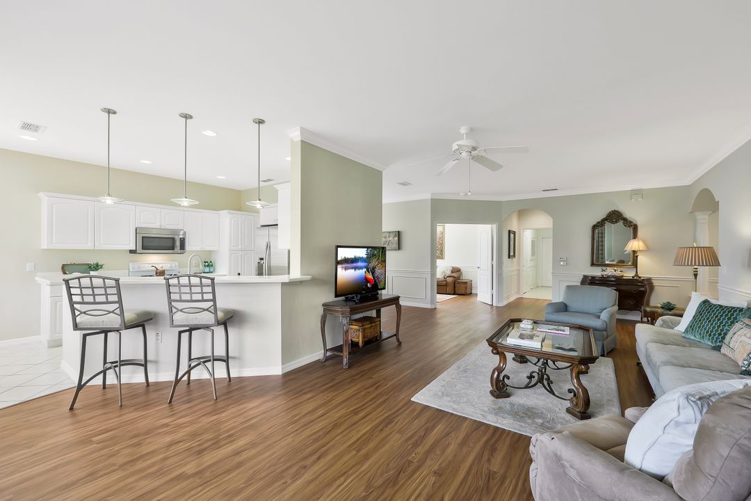 2180 Hawksridge Dr #2002, Naples, FL 34105