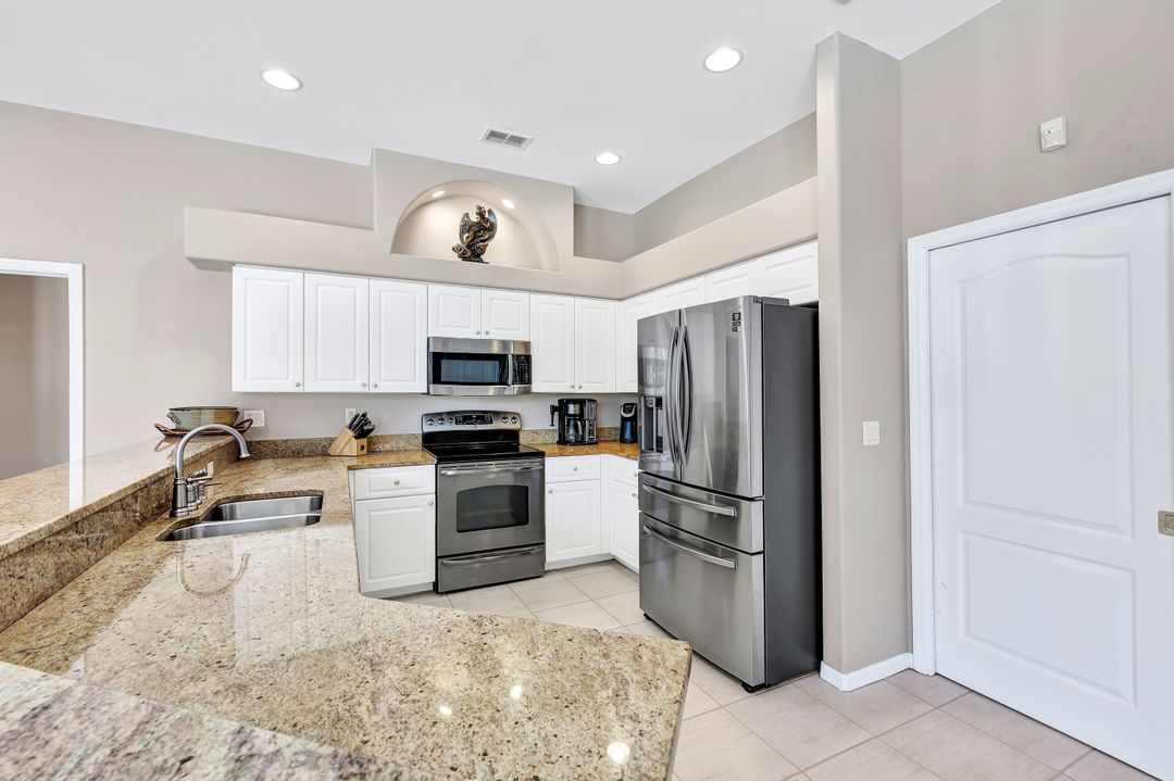 25740 Creekbend Dr, Bonita Springs, FL 34135