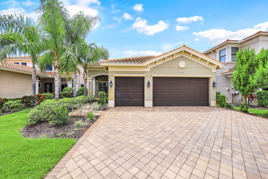 2777 Cinnamon Bay Cir, Naples, FL 34119