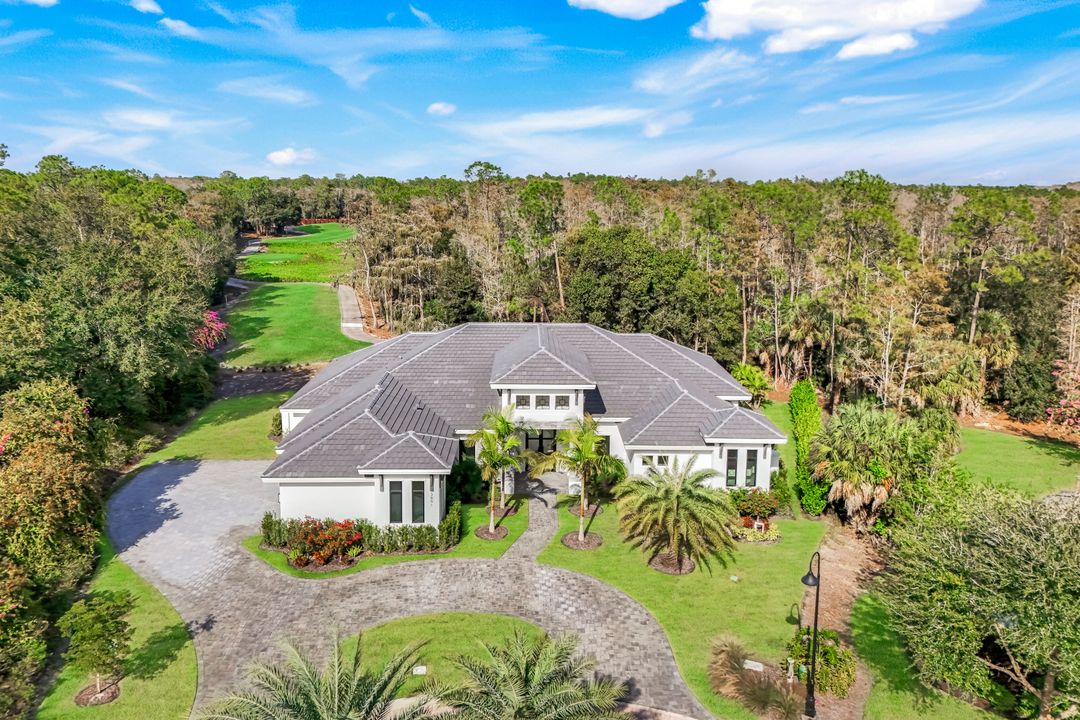 3891 Brynwood Dr, Naples, FL 34119