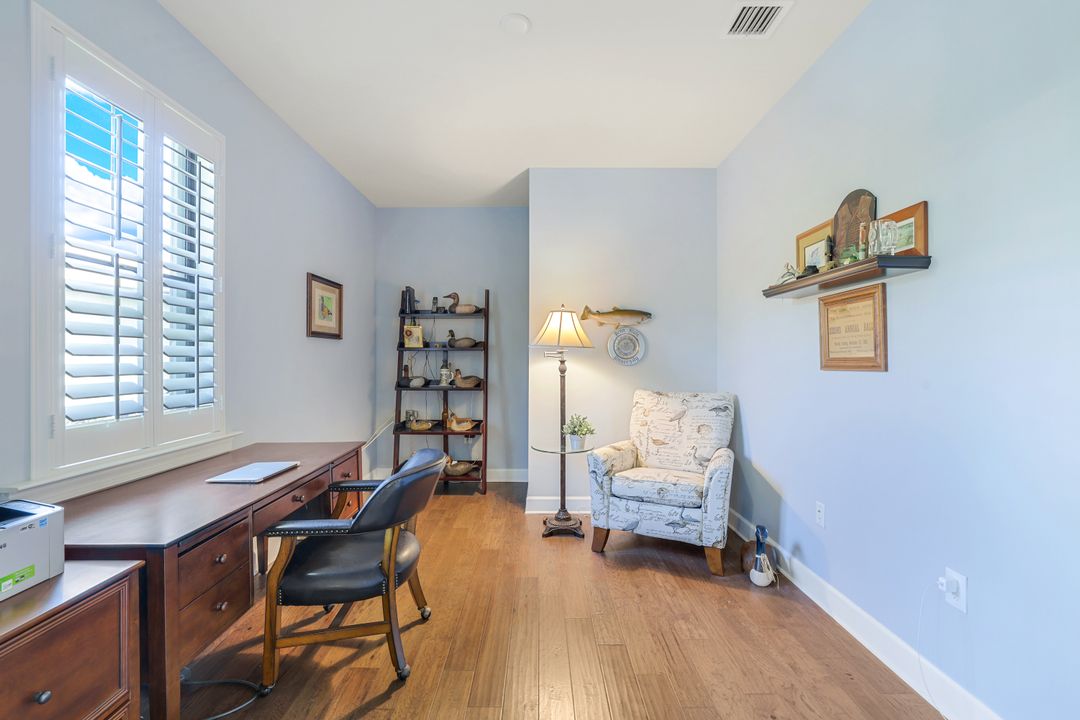 7113 Live Oak Dr, Naples, FL 34114