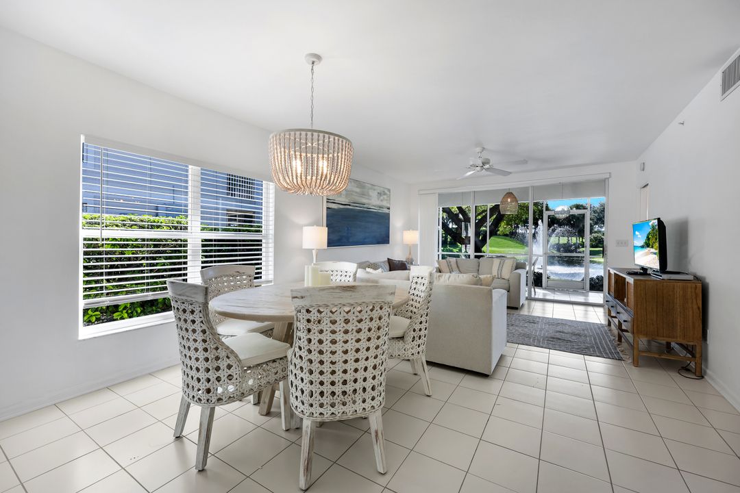 5045 Cedar Springs Dr #101, Naples, FL 34110